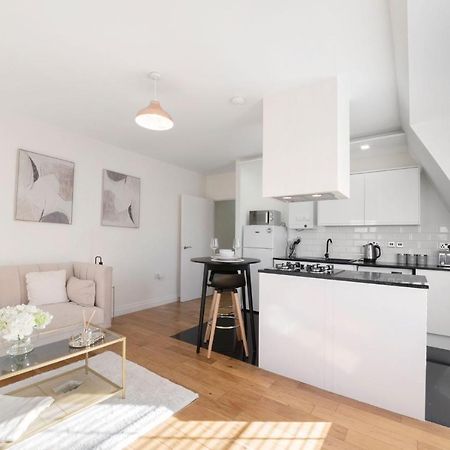 Spacious One Bed Loft Apartment Birchanger Bagian luar foto
